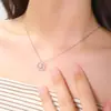 Collar Brillante Xinghe de Temperamento Colgante Exquisito de Montura de Estrella Piedra Lunar Estrella Destello Estrella Cadena Alta para Clavícula para Mujeres