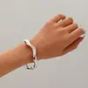 Joias de Mão Populares Europeias e Americanas Transfronteiriças, Simples, Populares e Exageradas, Joias de Mão de Metal Mola Vazadas de Borda Larga, Joias de Pulseira