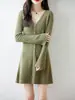Otoño/Invierno 2026 Nuevo Vestido de Mujer Cuello en V Manga Campana Ajustado Vestido Largo de Punto Moda en Ropa para Mujer
