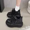 Zapatillas de plataforma modernas y únicas, zapatos casuales blancos para mujer, nueva colección primavera/otoño 2026, mocasines de suela gruesa para mujer