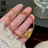 Joyería Chapada en Oro para Mujer, Pulsera de Trébol de Cuatro Hojas Cortado con Láser, Media Pulsera de Trébol de Cuatro Hojas de Lujo Ligero de Gama Alta, Regalo para Novia, Accesorios al por Mayor