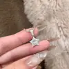 Colar Estrela Tendência Americana de Luxo Leve Design de Nicho Feminino Corrente de Clavícula Brilhante de Diamante High-End Atacado