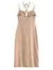 Vestido de Moda Femenina 2026 Estilo Bohemio Transfronterizo Europeo y Americano con Escote Halter de Tirantes, Longitud Media y Abertura