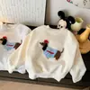 Toalha Bordada para Meninos e Meninas Moletom de Pelúcia Cachorrinho 2024 Novo Outono Inverno Estiloso Top Infantil Jaqueta Quente Tendência