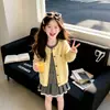 Conjunto de Tricô para Meninas Primavera e Outono 2026 Cardigã Tricô Estilo Academia de Menina Roupa Externa Saia Plissada Curta