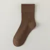 Meias de Algodão Cor Sólida Femininas, Meias de Cano Médio para Primavera e Outono, Absorventes de Suor, Resistentes a Odores, Meias Sem Costura para Maternidade, Meias Slouch Zhuji Atacado