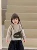 Roupa de outono para bebê menino, roupas infantis, roupas estilo outono, nova versão coreana de roupas infantis 2026, conjunto de calça listrada para meninos