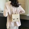 Bolso Pequeño Retro de Textura de Alta Gama 2024 Nueva Mochila de Mujer Estilo Popular Caliente Versátil Mochila Pequeña de Viaje