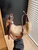 Bolsa de bolinho retrô de camurça transfronteiriça para mulheres, nova bolsa de chifre estilosa de alto valor de nicho, bolsa de ombro único transversal, moderna