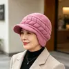Novos Chapéus Femininos de Inverno, Chapéus Quentes e da Moda de Outono e Inverno, Chapéus de Mãe Espessos e Forrados com Fleece, Chapéus de Lã Tricotados Estilo Coreano para Proteger as Orelhas