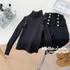 [En Stock] Invierno 2025 Nuevo Estilo Coreano para Niñas Cuello Alto Botón Fácil de Combinar Camiseta Interior de Punto Punto para Niñas