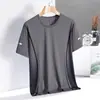 Camiseta Masculina de Seda Gelada Manga Curta Verão Top Fino Respirável Solta Gola Redonda Esportiva Casual Tamanho Grande Secagem Rápida Meia Manga