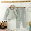Conjunto de Roupa de Casa de Algodão Puro Liso Sem Costura com Lycra para Primavera e Outono para Meninos e Meninas Roupas de Outono para Bebê Calças de Outono Conjunto de Pijama