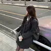 Traje corto acolchado grueso gris oscuro Ropa exterior de lana para mujer en otoño e invierno Nuevo estilo Ropa exterior de lana para un look estilizado